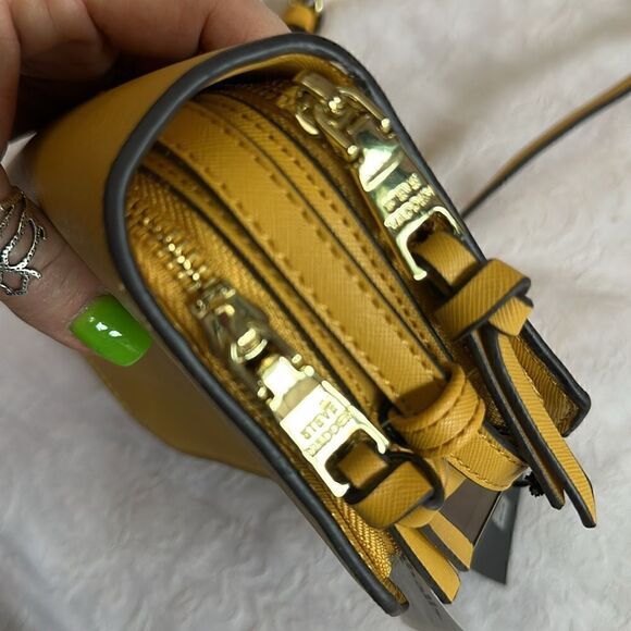 Steve Madden Mustard Yellow Bkarlee Crossbody Bag Wallet - Picture 12 of 14